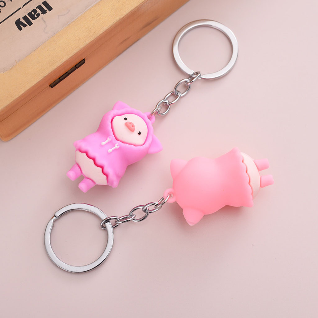 Móc khóa Heo con mặc áo ấm MK36