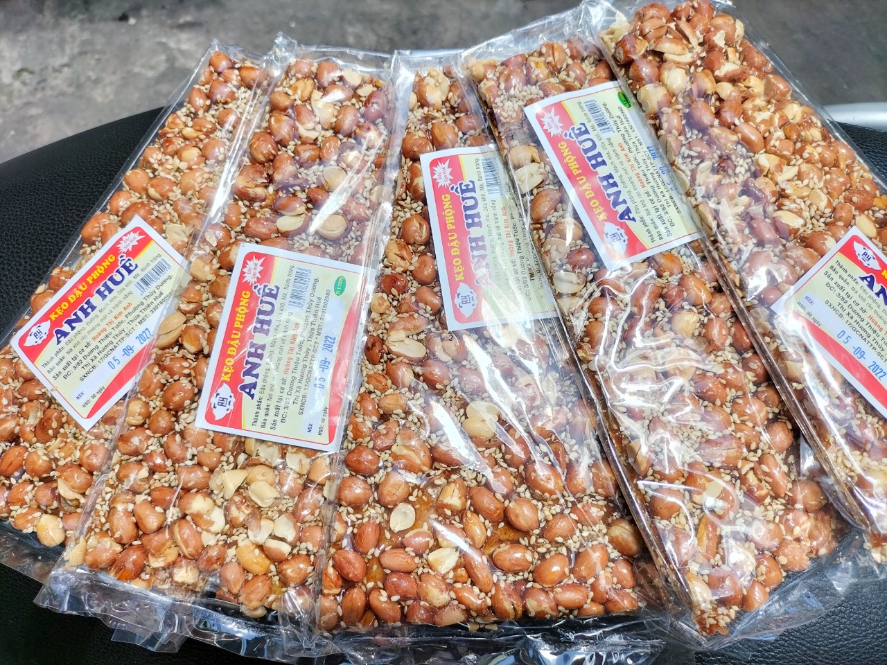 Combo 5 vỉ KẸO ĐẬU PHỘNG MÈ ĐẶC SẢN HUẾ (160gram/gói)
