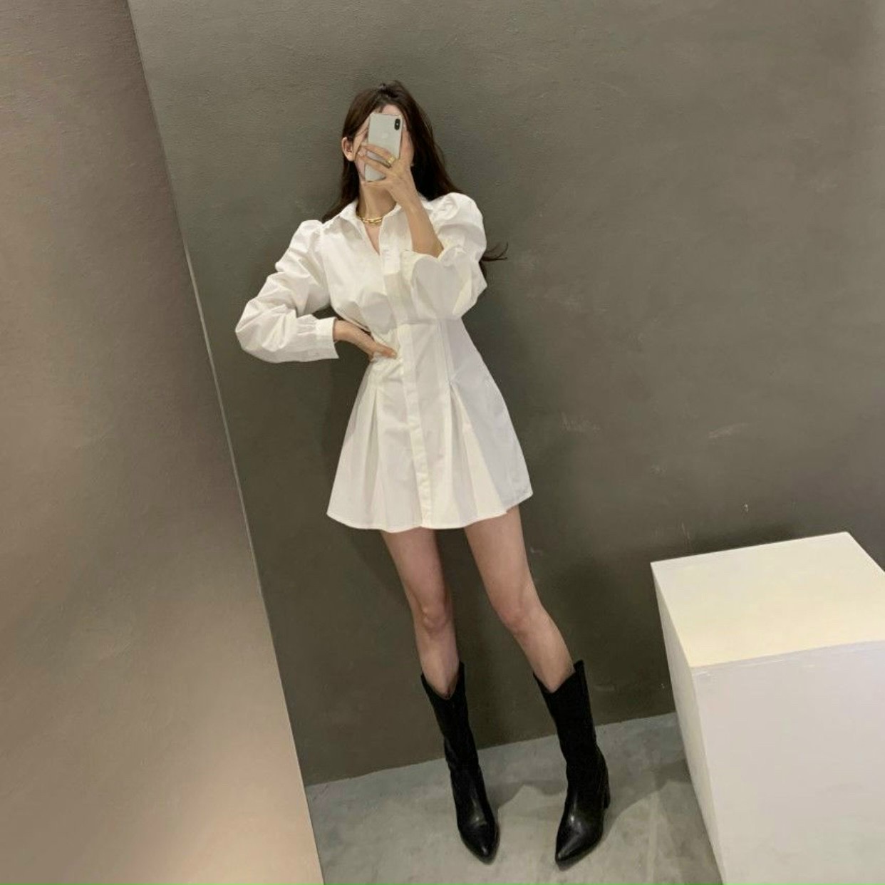 Đầm trắng sơ mi xếp li eo