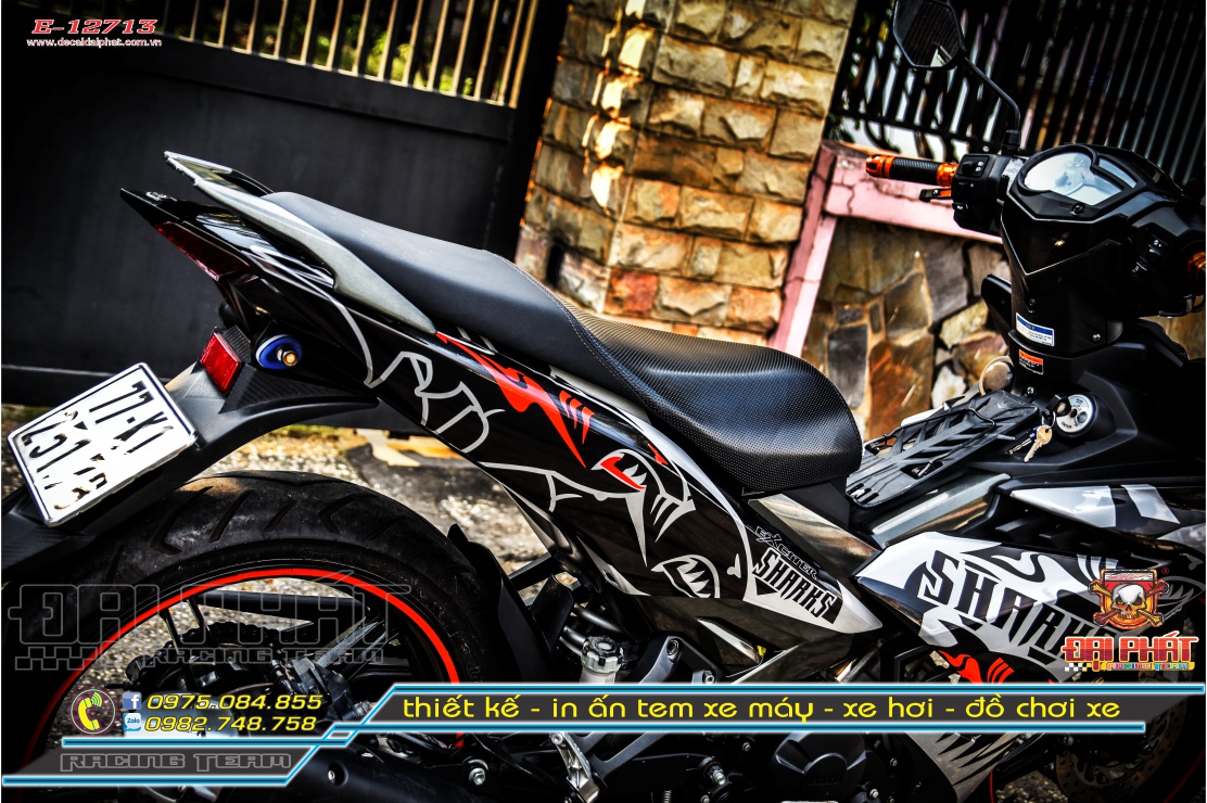 Tem Trùm Exciter 150 Cá Mập Đen Bạc