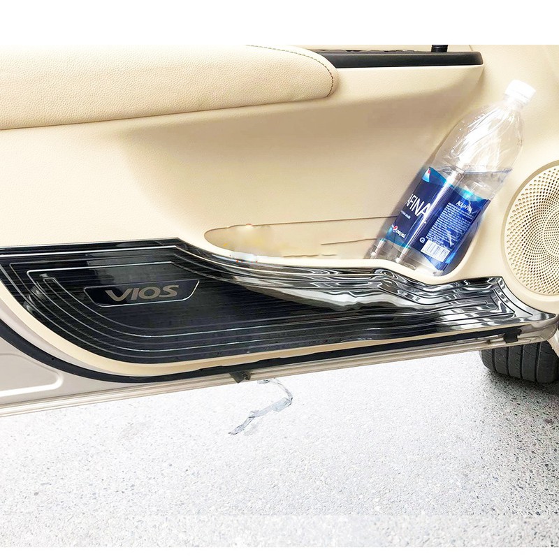 Ốp tapli chống xước cánh cửa Vios 2019