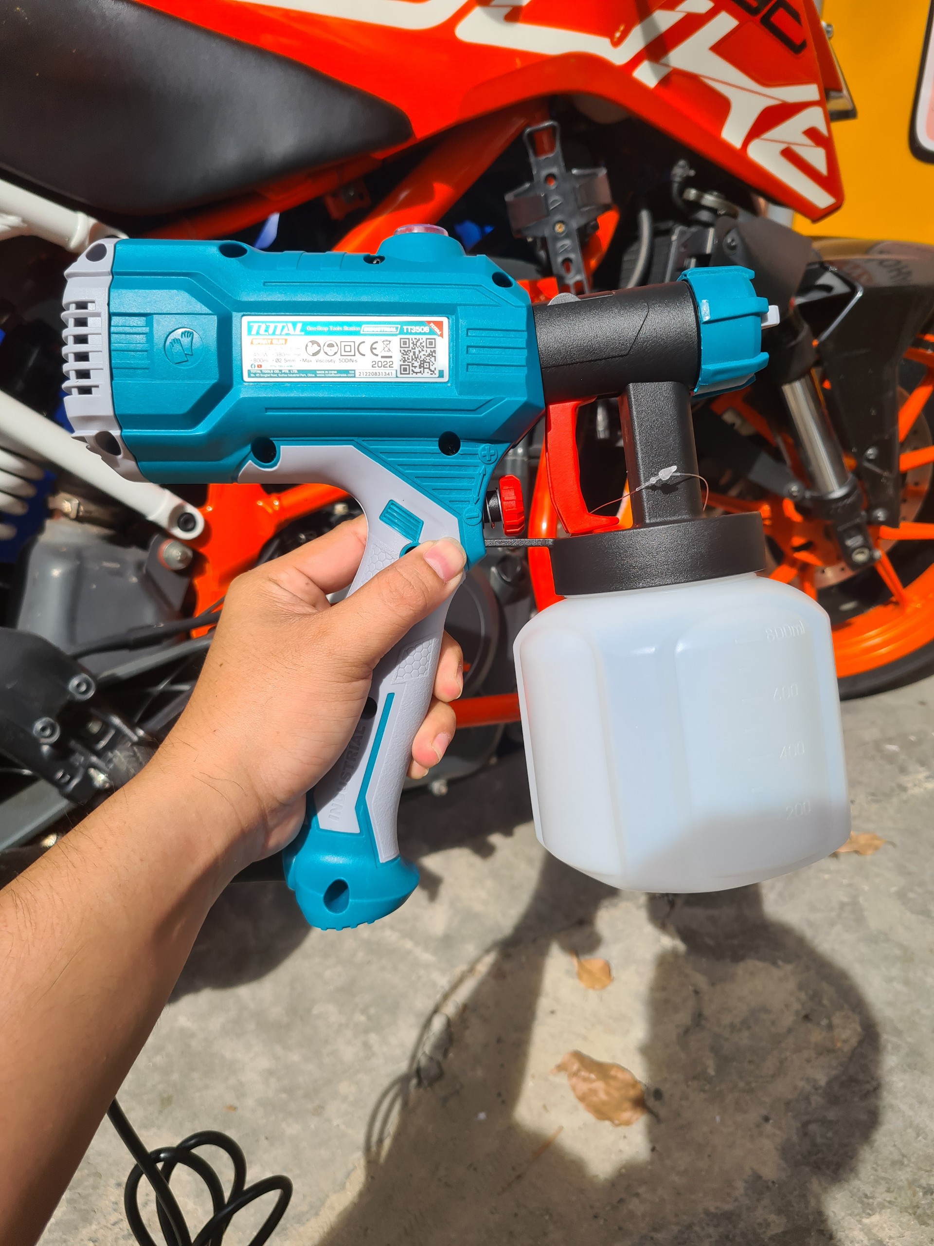 Súng phun sơn dùng điện 450w Total TT3506