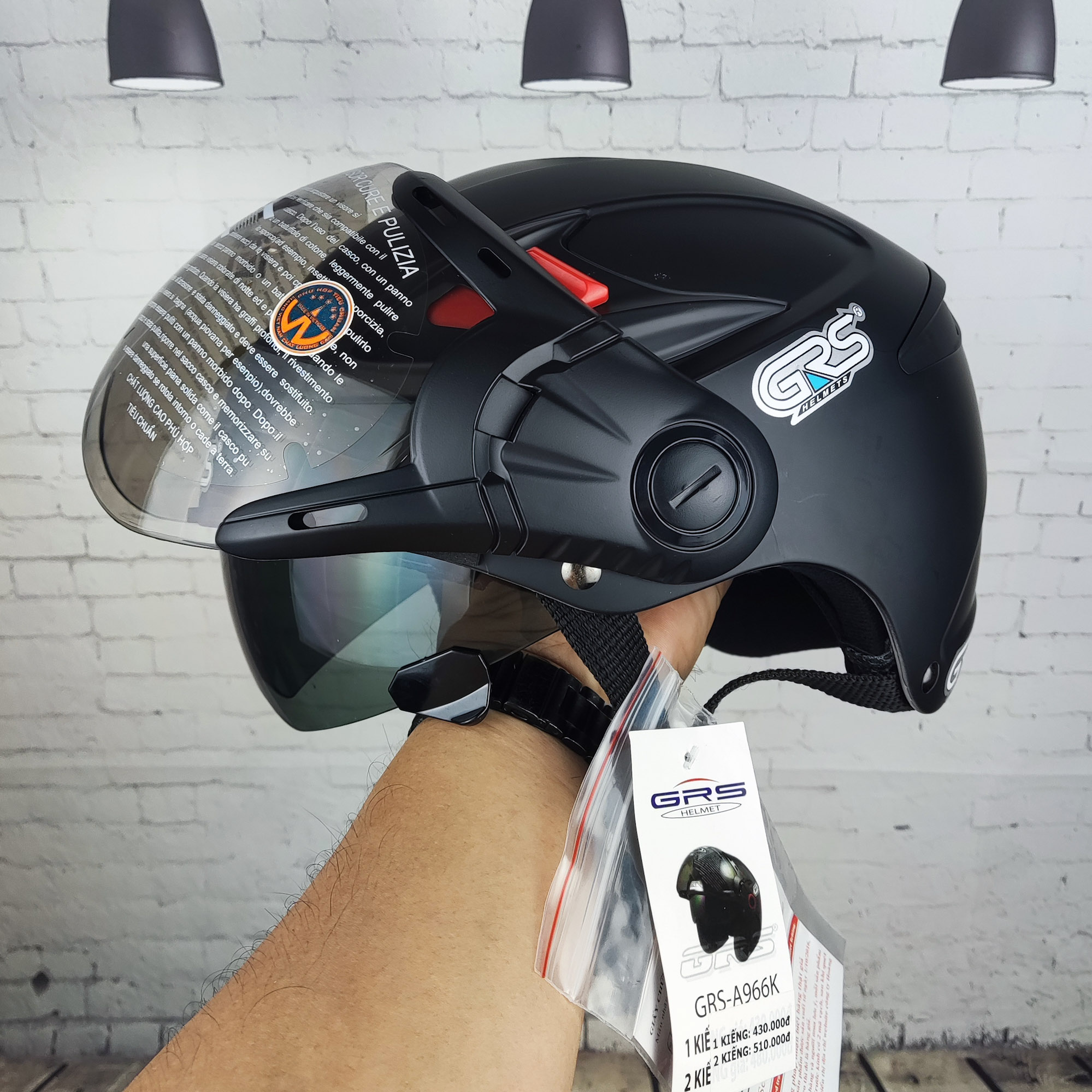 Mũ bảo hiểm nữa đầu grs a966 có kính