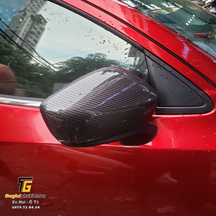 Mazda 2 2015-2021 - Bộ sản phẩm ốp bảo vệ gương chiếu hậu VÂN CARBON