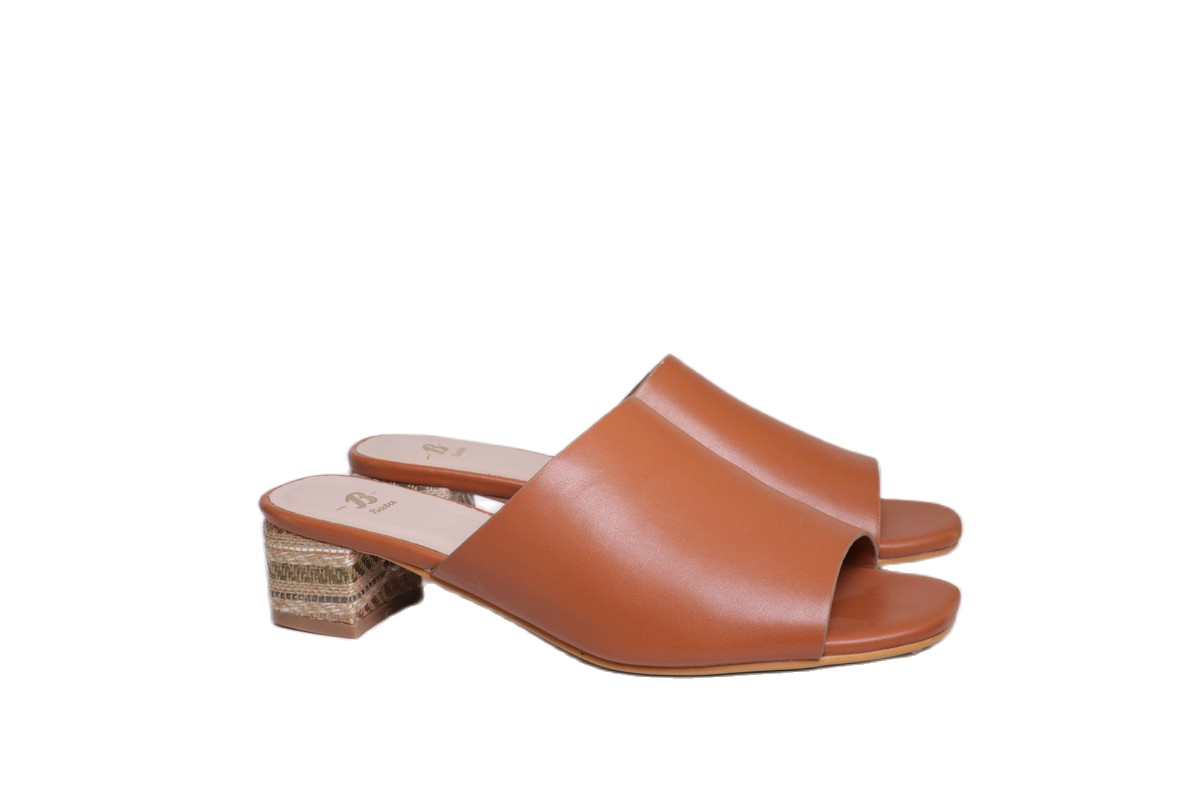 Dép Cao Gót 4Cm Nữ Màu Nâu Bata 660-3108