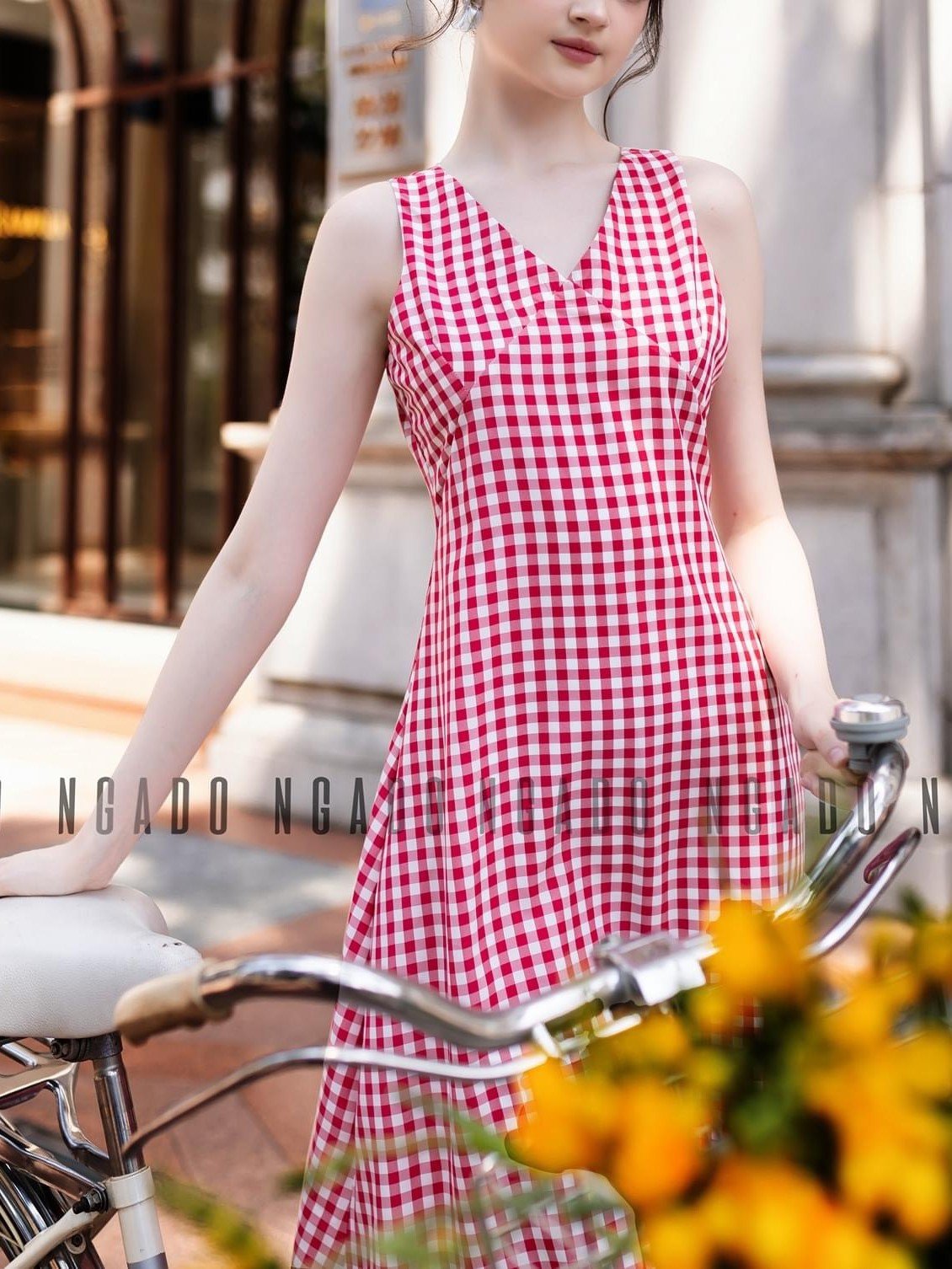 Đầm caro đỏ cổ tim NGADO