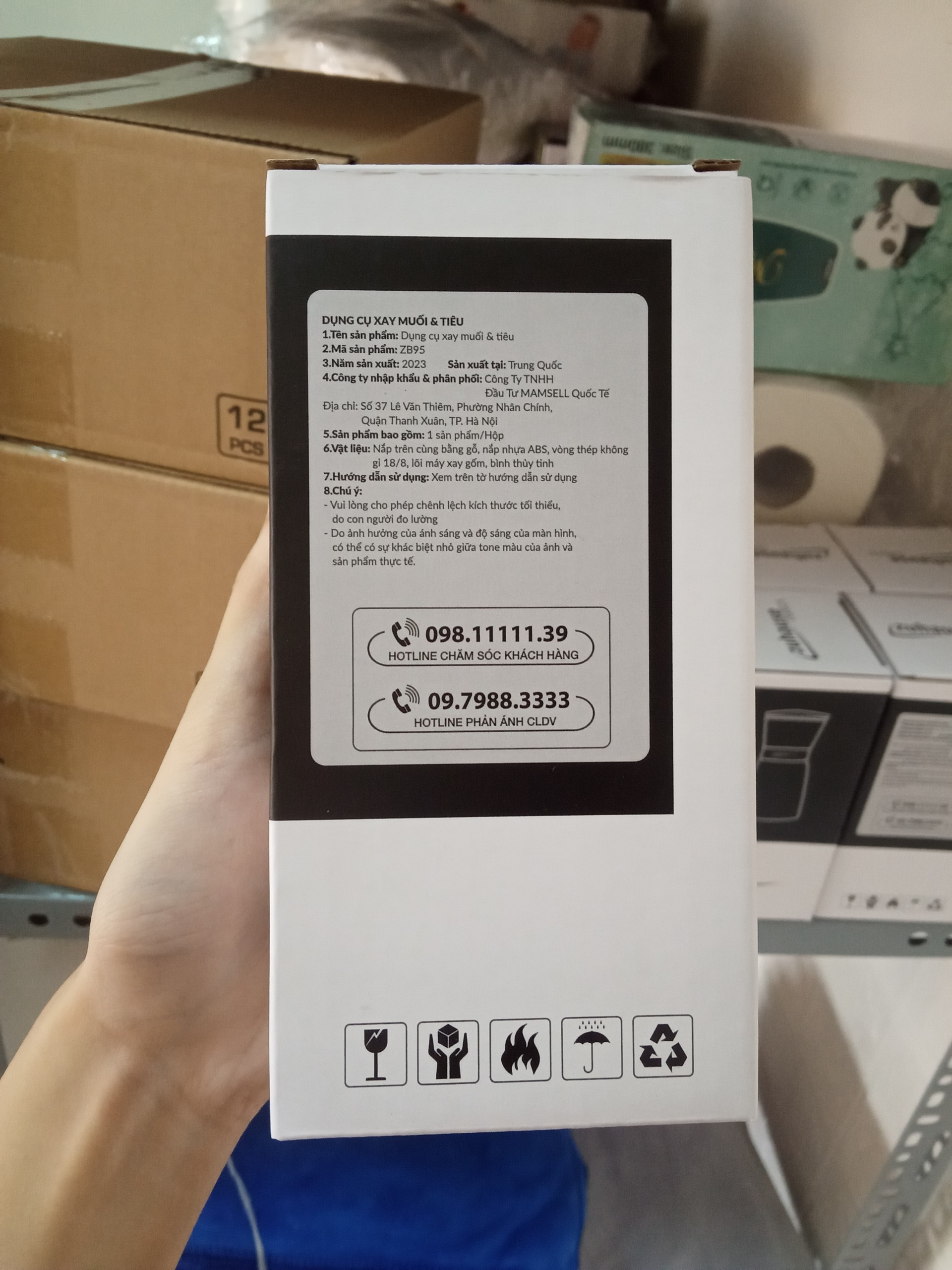 Dụng cụ xay muối tiêu Haushalt basics HB95 dễ xay, hạt tiêu xay nhỏ.