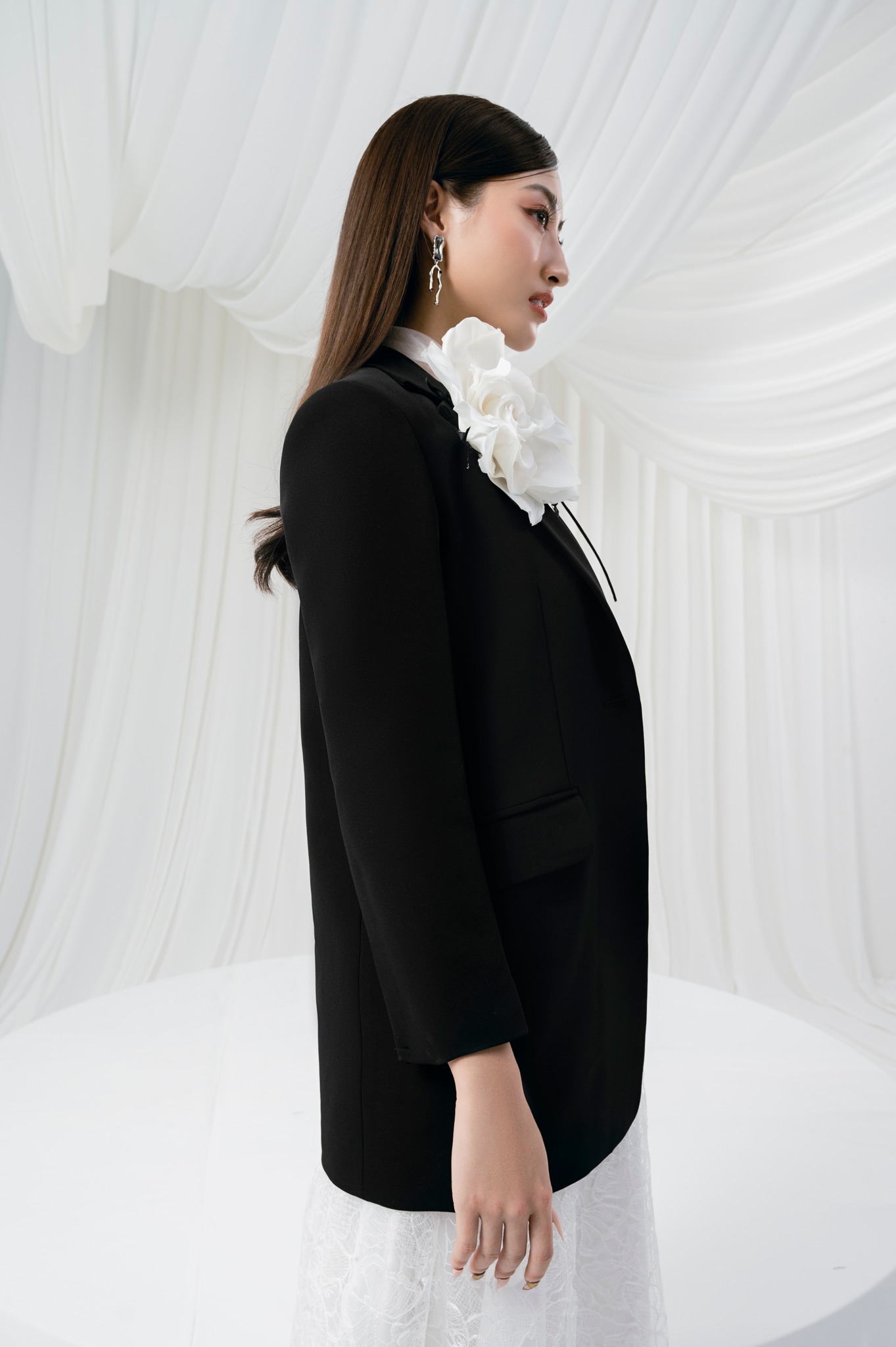 SET VEST CHÂN VÁY REN HUBBY