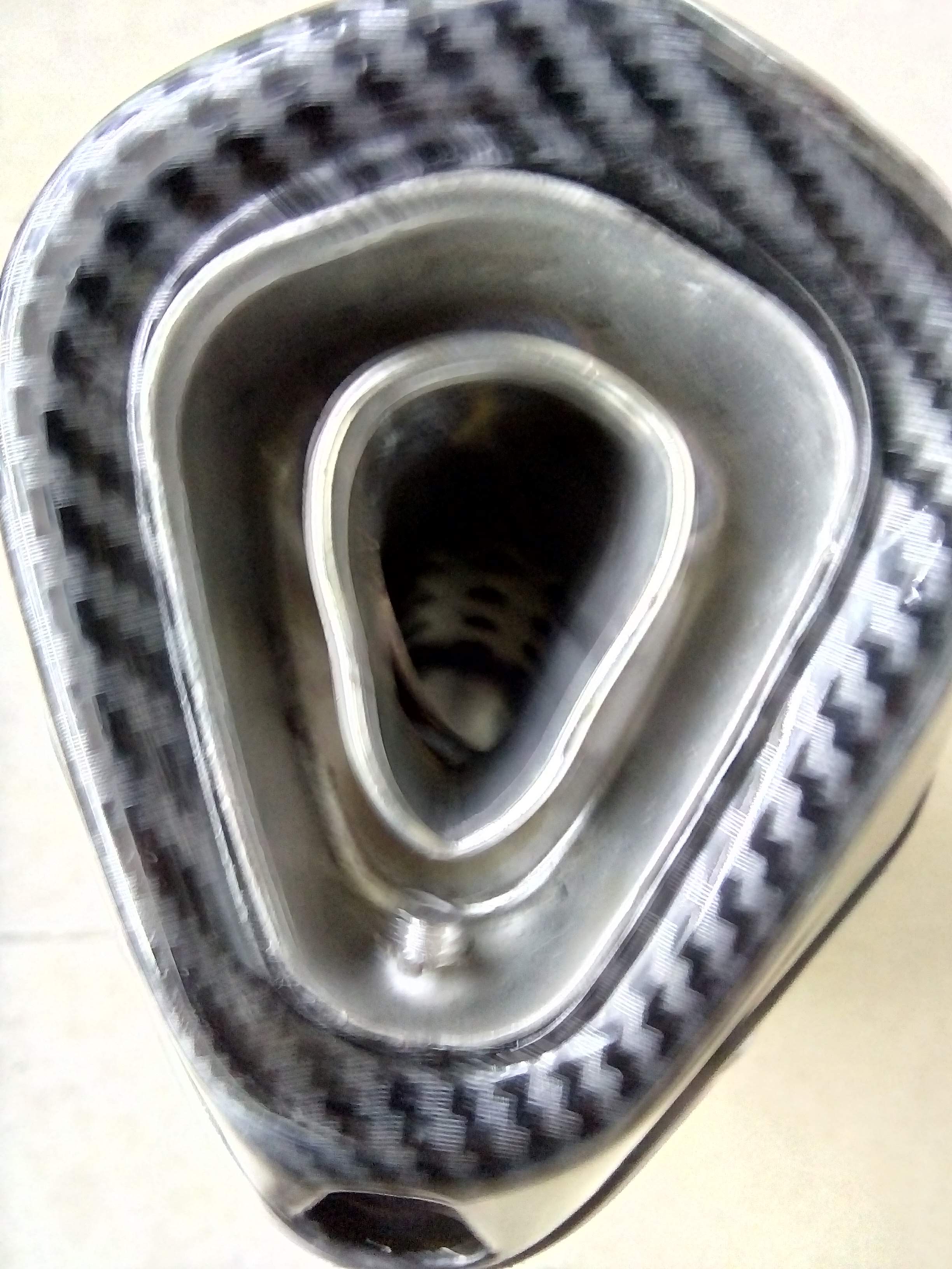 PÔ AKRAPOVIC LỤC GIÁC BẠC NHẬP KHẨU