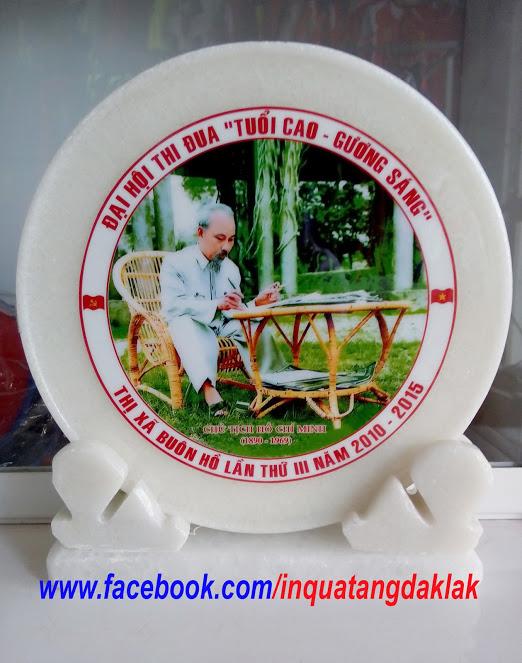 Ảnh Lưu Niệm Bác Hồ ghế mây 20cm