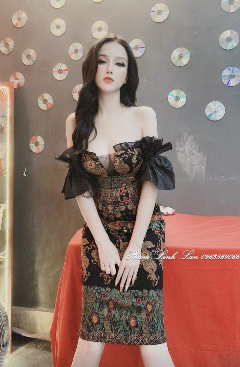 Đầm body trễ vai phối voan kiếng buộc nơ họa tiết xinh xắn ( có mút ngực)