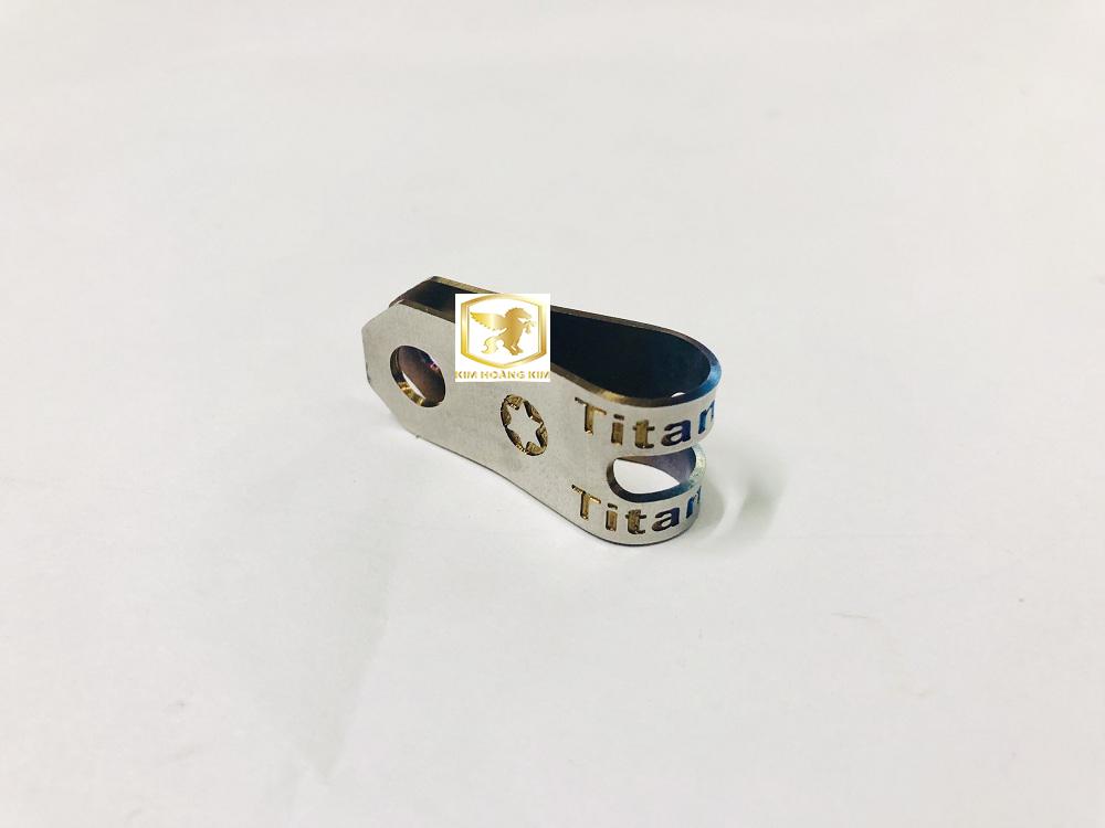 Pát Kẹp Titan Gắn Dây Dầu (100% Titan)