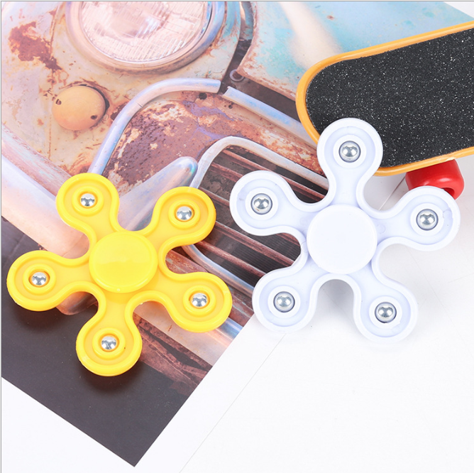 Con Quay Spiner 5 Canh Giá Rẻ