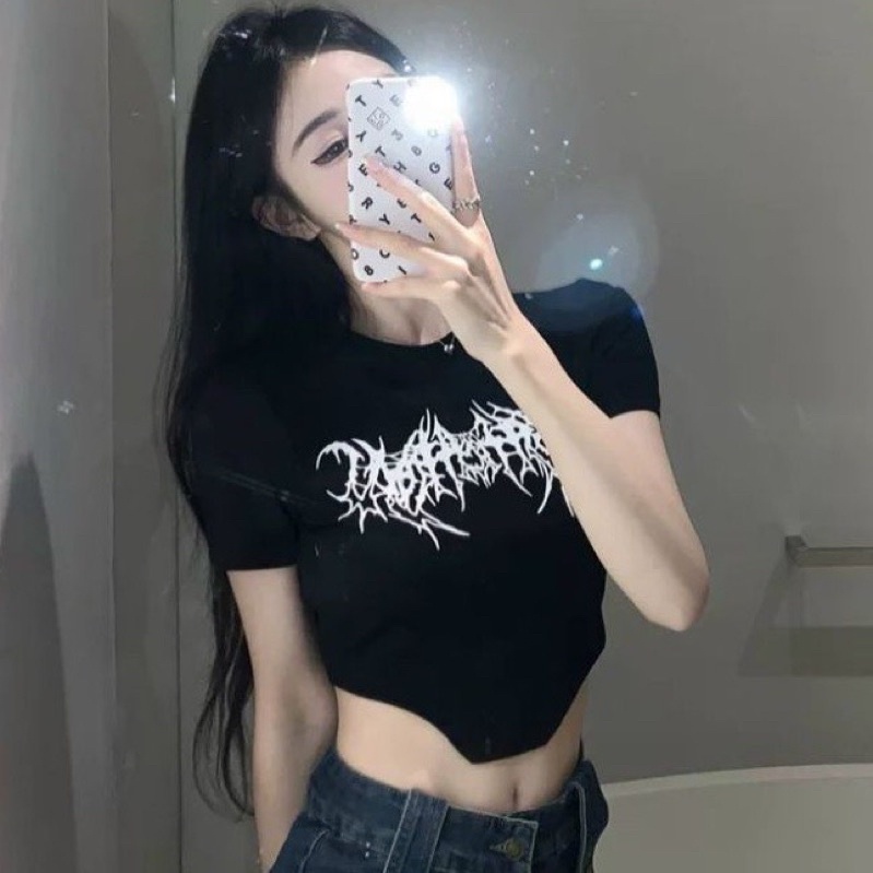 ÁO KIỂU CROPTOP XINH IN ĐÔI CÁNH XƯƠNG QUE BATMAN