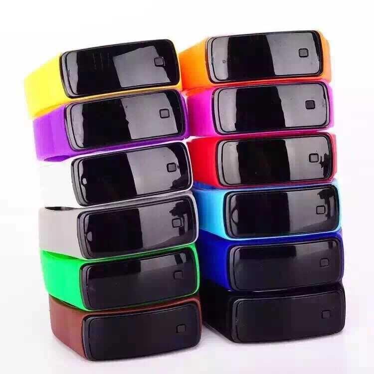 [HCM]Đồng hồ đèn led thể thao giá sỉ