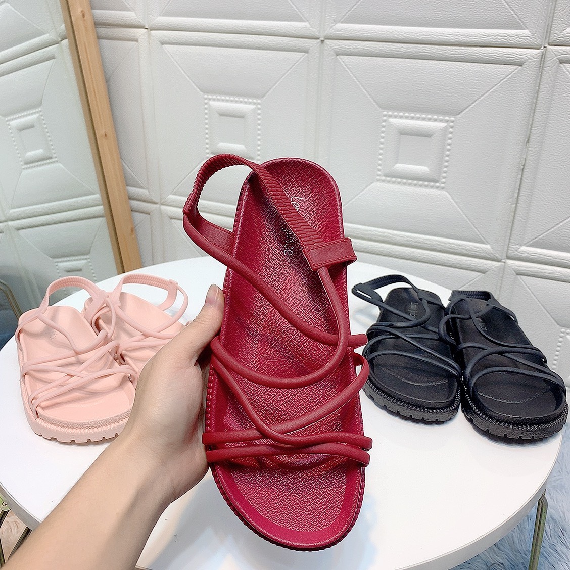 2E01 Dép sandal cao su quai chéo đan xen chuchu