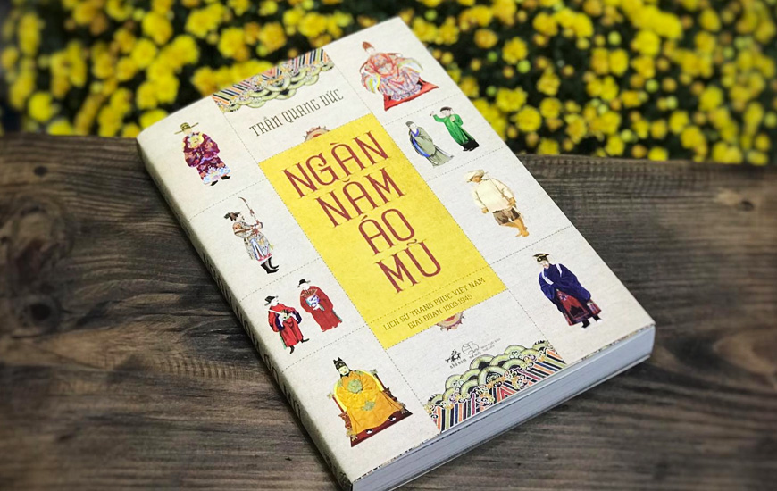 Sách - Ngàn năm áo mũ (TB 2021) (Nhã Nam HCM)
