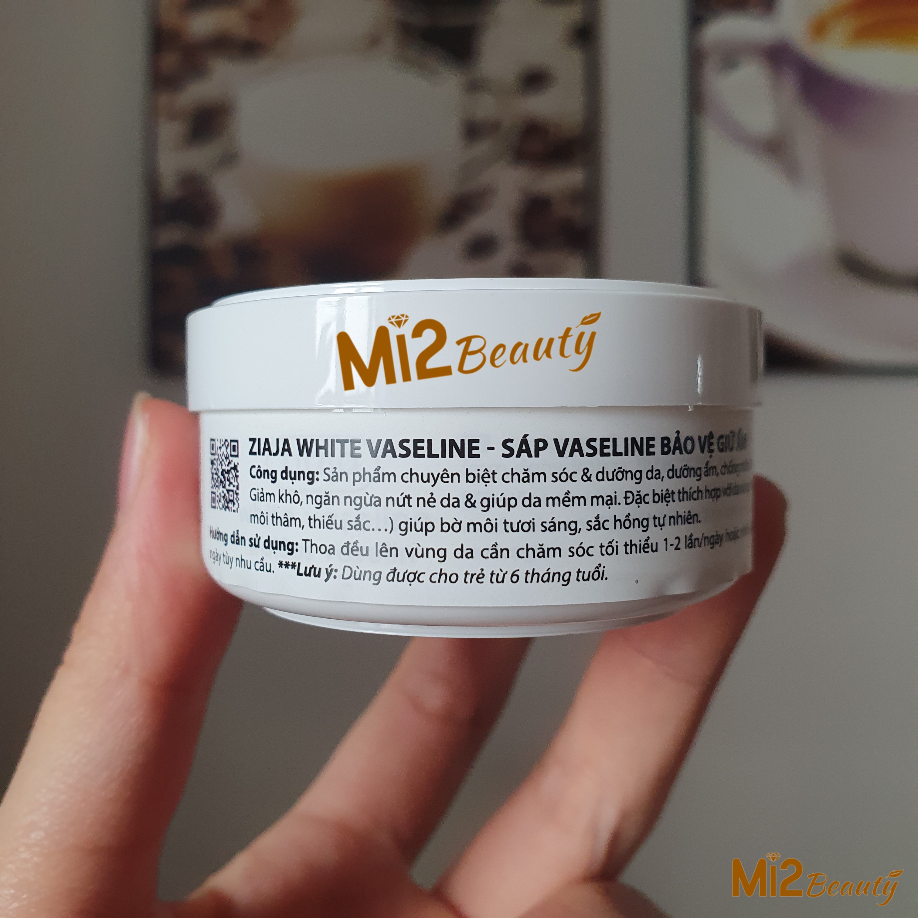 Sáp dưỡng môi Vaseline (dưỡng tái tạo da Ziaja White Vaseline) 30ml