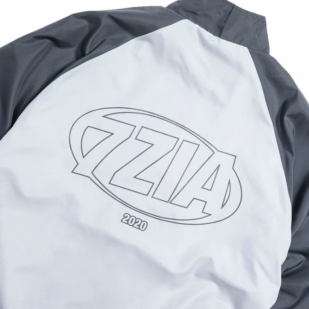 Áo khoác dù 7Zia - Trắng/Đen