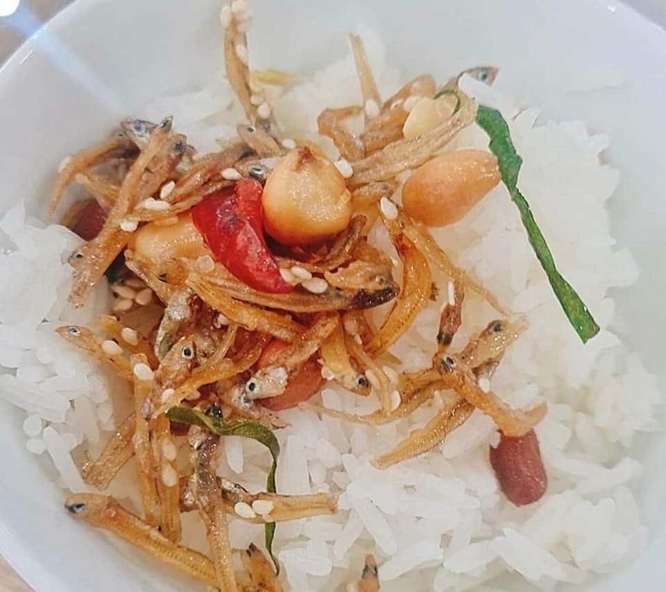 khô cá cơm thịt trắng, chắc thịt, thơm ngon, Vựa Khô Bà Chín