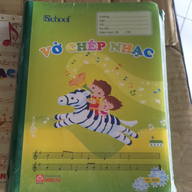 1 quyển vở chép nhạc hải tiến