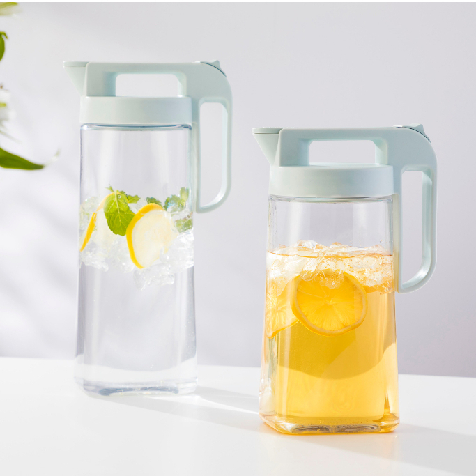 Bình nước cao cấp Biwa Plus 1,6L - 2,1L Dùng để đựng nước uống hoặc các loại nước ép