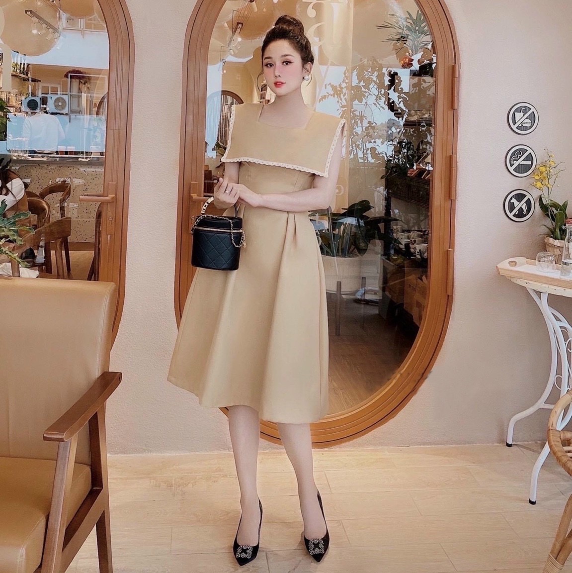 Đầm váy kem viền ren cổ