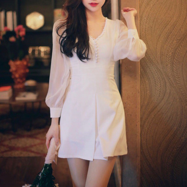 Đầm trắng tay voan