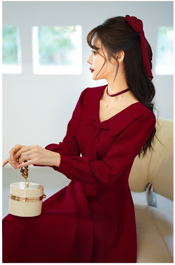 Đầm  Đự Tiệc Dáng Xoè Tay Dài Phối Nơ Cổ