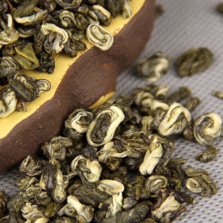 Trà Bích Loa Xuân Vân Nam 1 Búp 1 lá (Hộp 80 Gram)