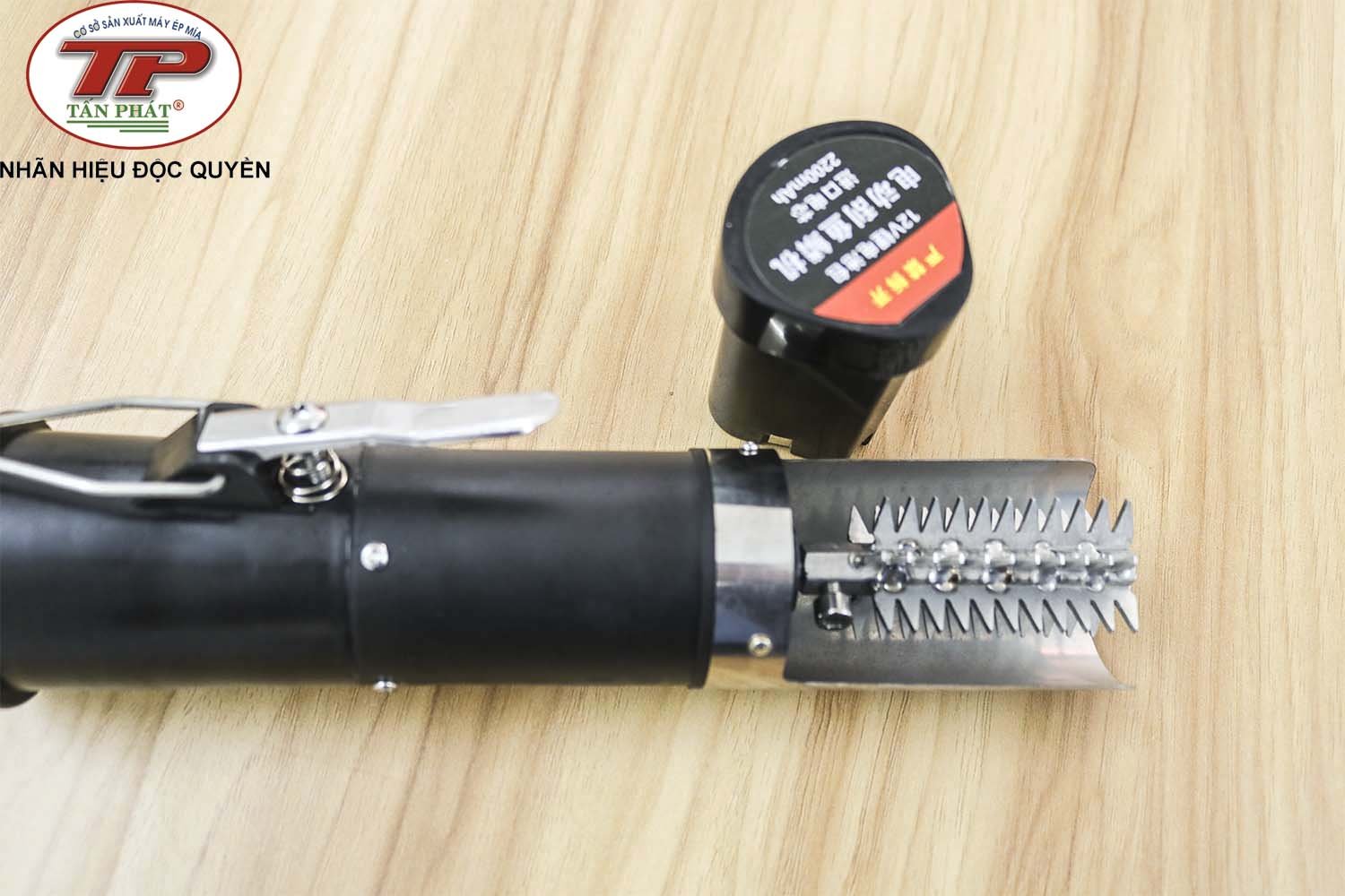 MÁY ĐÁNH VẢY CÁ BẰNG PIN GIÁ RẺ