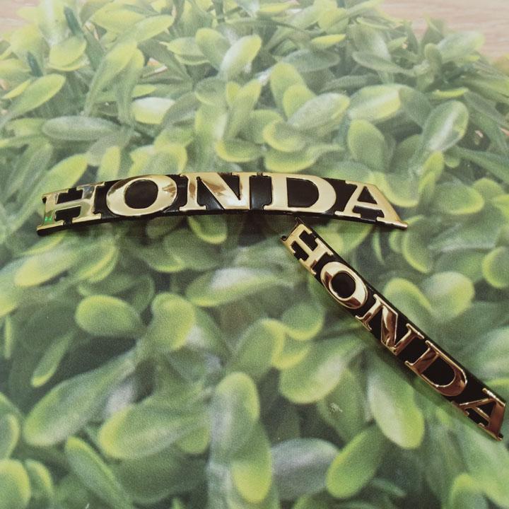 Bộ tem nổi dán đuôi và yếm xe LEAD với chất liệu nhựa cao cấp sáng bóng G301