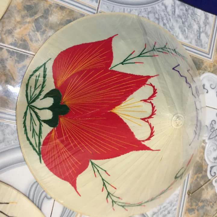 Nón lá thêu hoa to đẹp