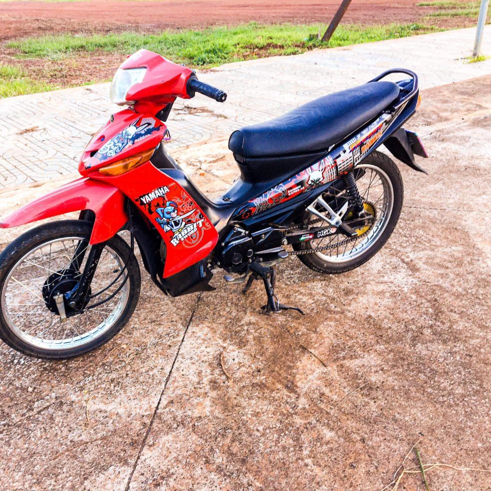 [HCM]Tem xe Taurus  tem rời 3 lớp cao cấp dán xe đỏ đen