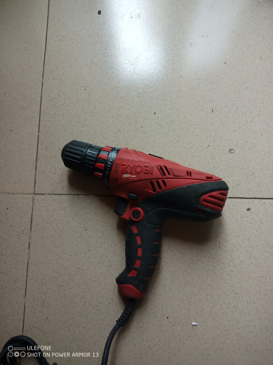 Máy khoan 1 chiều Hitachi đầu kẹp 6.5mm hàng bãi nhật
