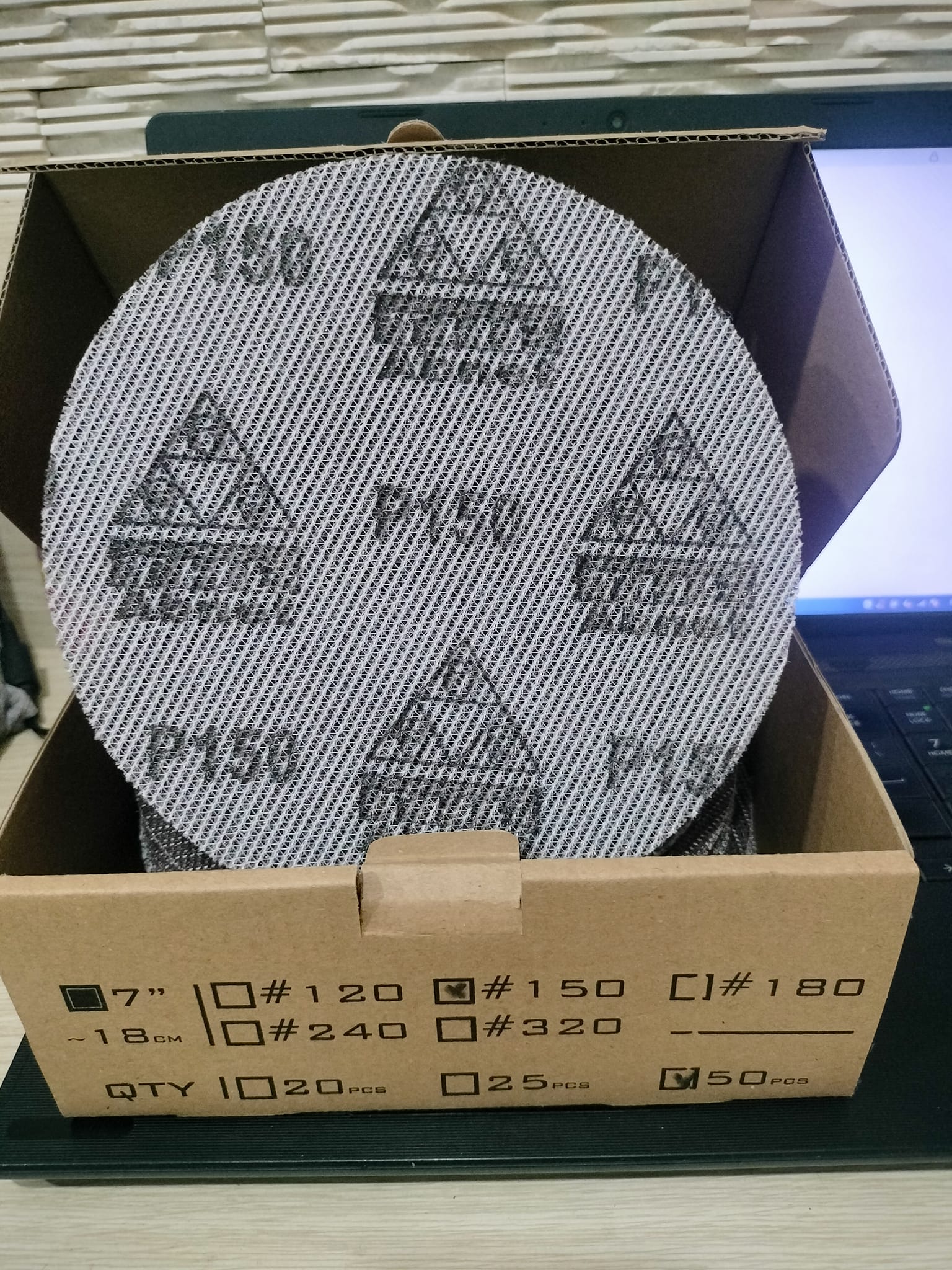 [ Hàng Đài Loan ] Nhám lưới chà tường  ( 180mm - 7in )