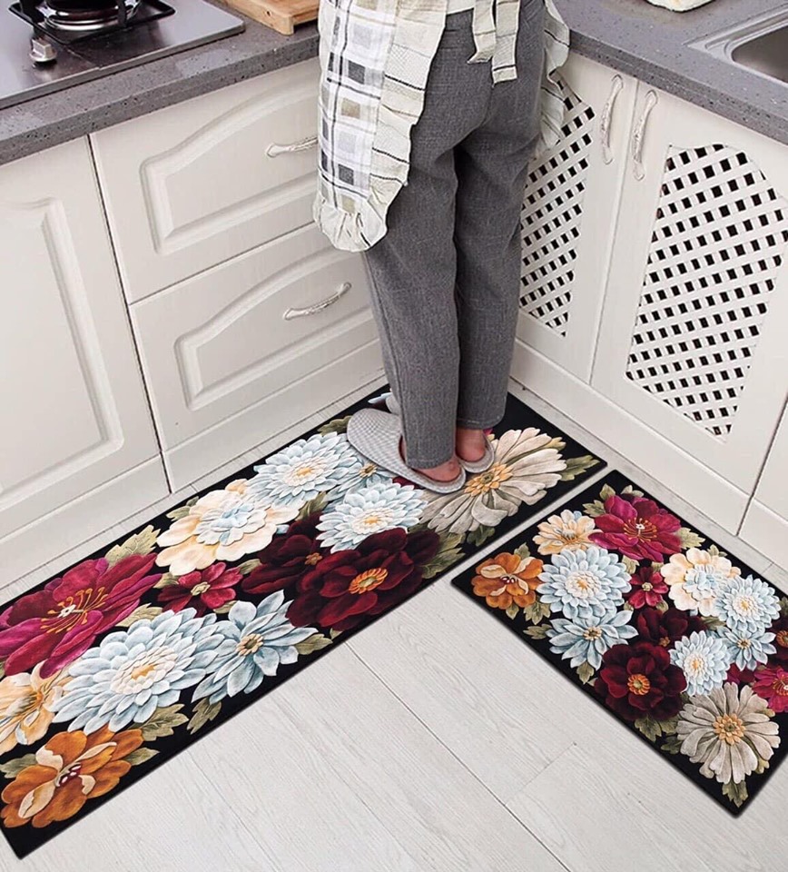 Thảm nhà bếp 3D mang đến sự trang trí đầy ấn tượng cho không gian nhà bếp của bạn. Không chỉ vậy, thảm còn giúp che chắn tốt hơn cho sàn nhà, bảo vệ sàn tránh bị trầy xước và giúp cho không gian luôn sạch và đẹp.
