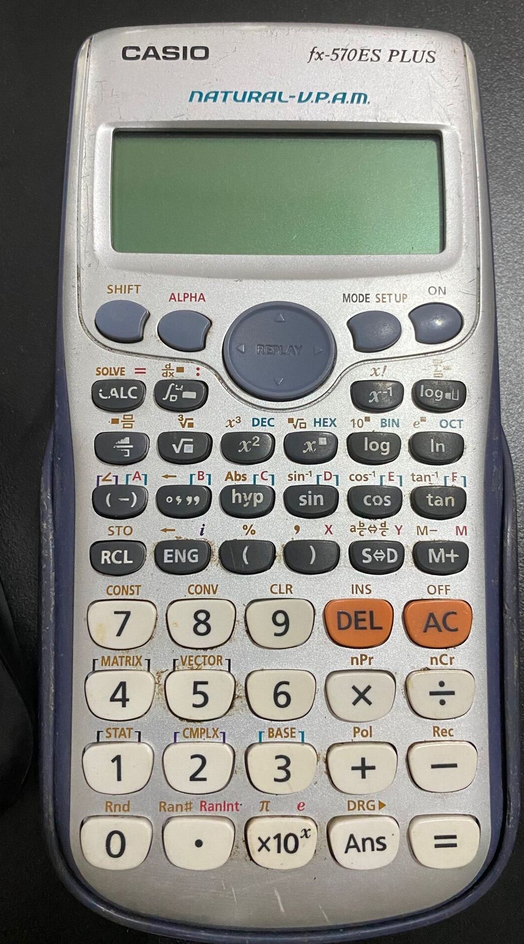 Máy tính Casio 570es plus chính hãng (2nd hand)