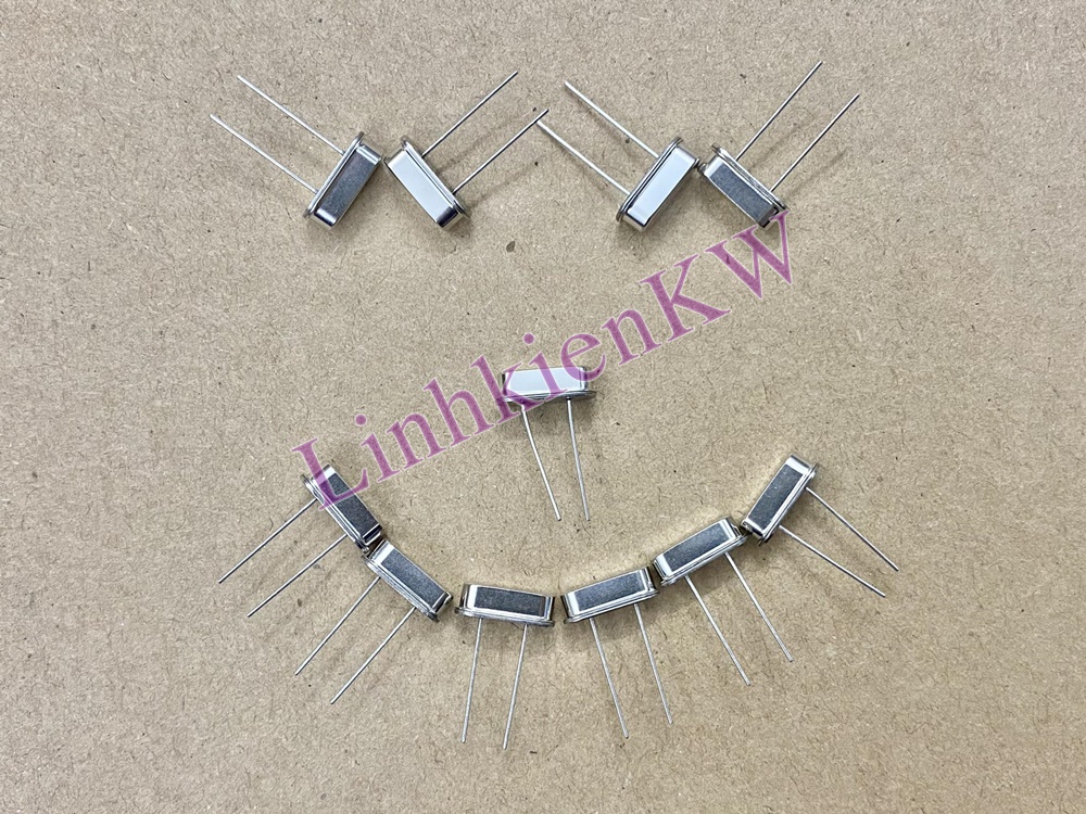 Thạch anh 8mhz 10mhz sắt 2 chân mới ( 10 con ) !
