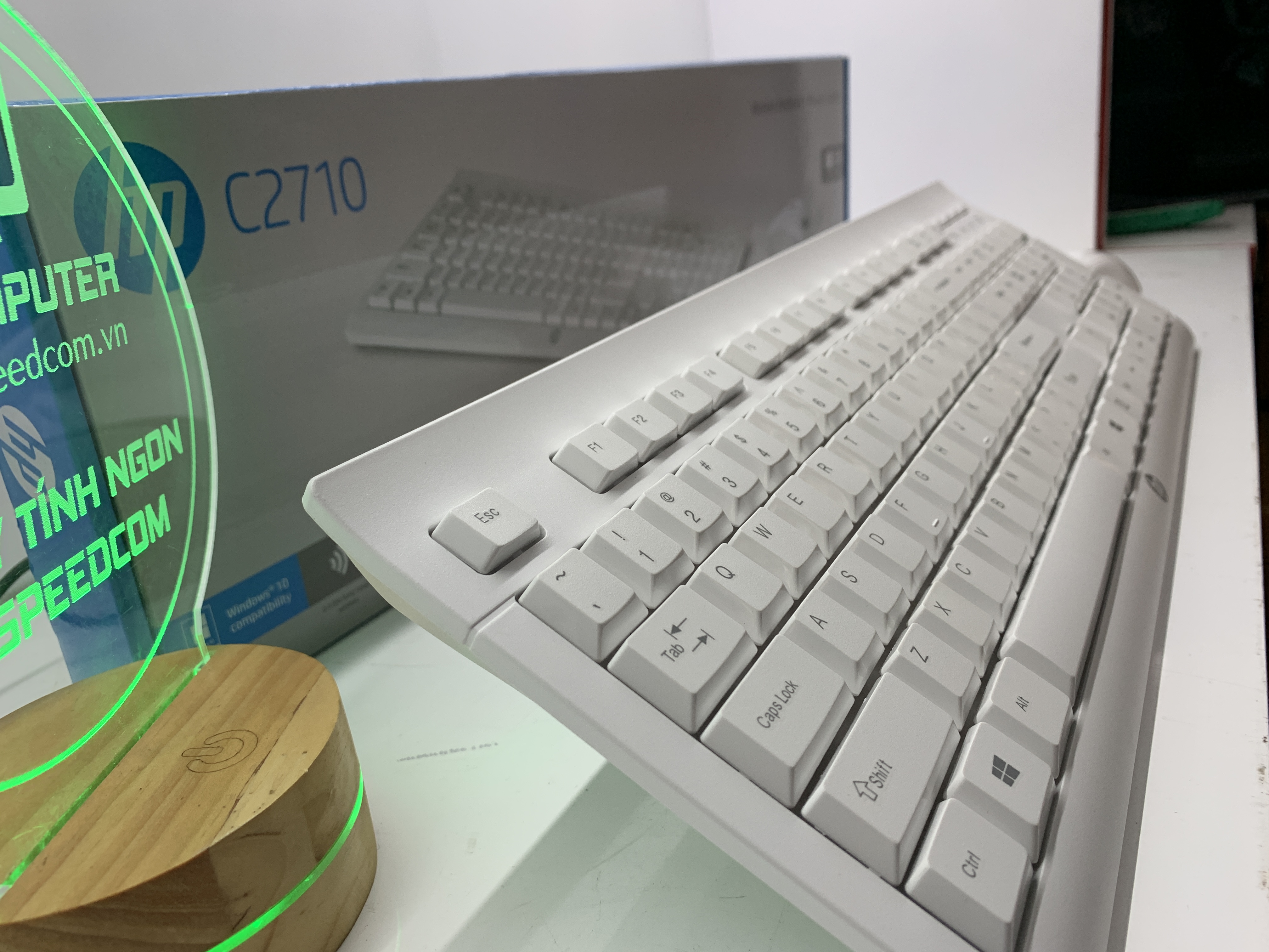 Bộ bàn phím chuột không dây HP C2710