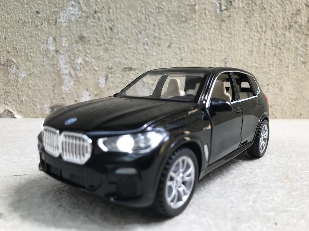 [HCM]Mô hình xe ô tô BMW X5 2020 - 1:32