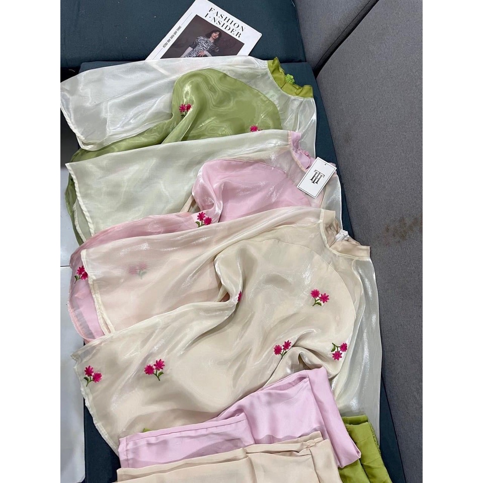 Set lam hoa thêu hồng phối voan tơ