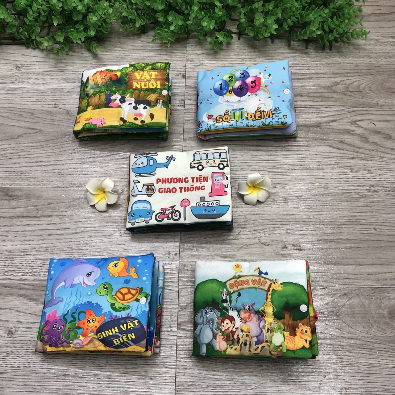Đồ chơi sách vải cho bé