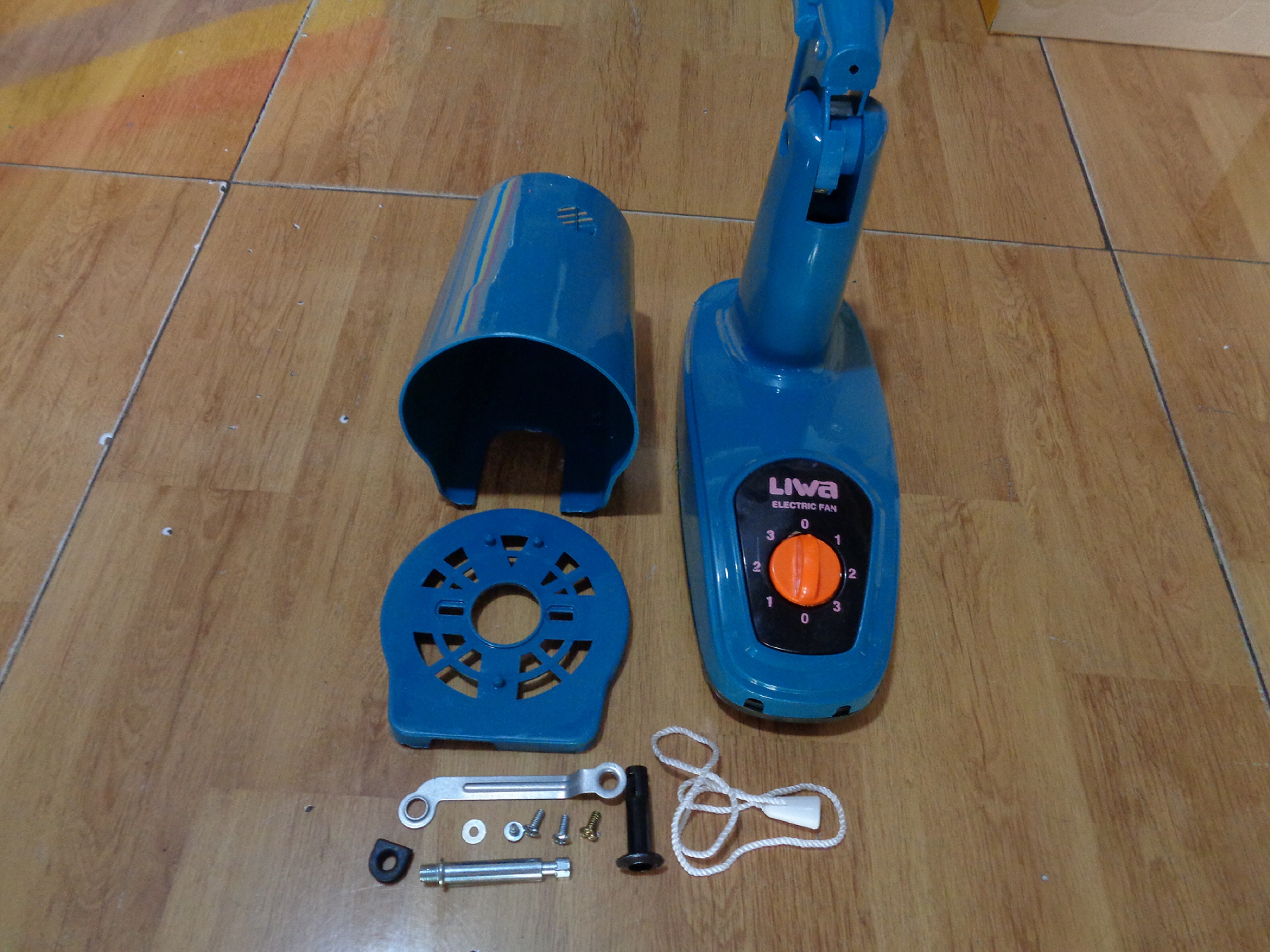 COMBO 02 bộ Thân quạt treo tường