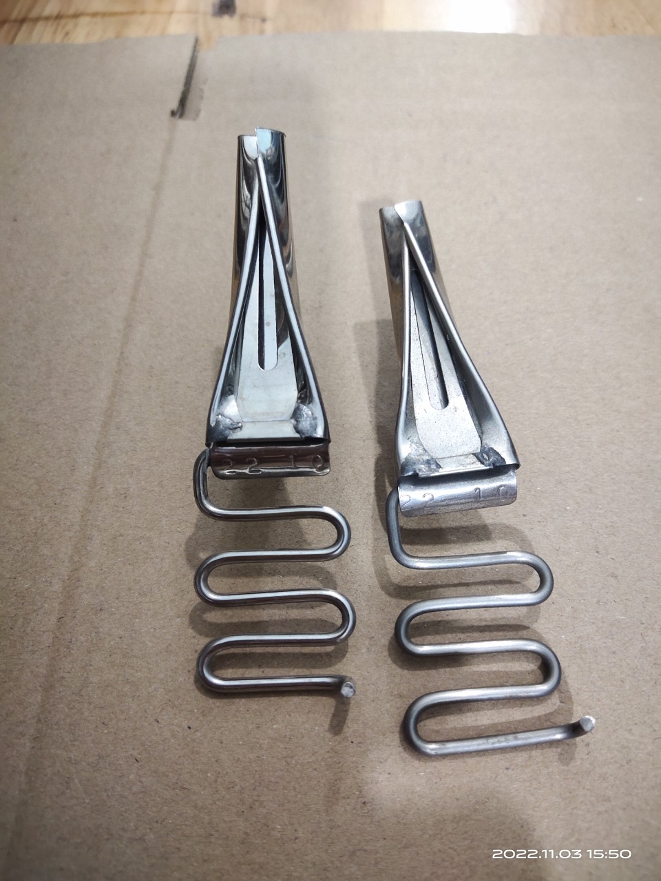 cữ chạy sọc thể thao nhiều thông số có càng lắp cữ