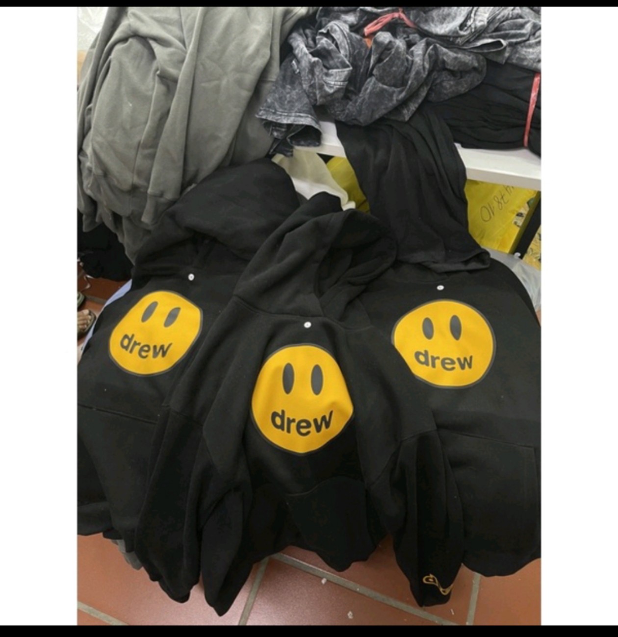 ÁO HOODYE DREW HOUSE MẶT CƯỜI SIÊU CU TE