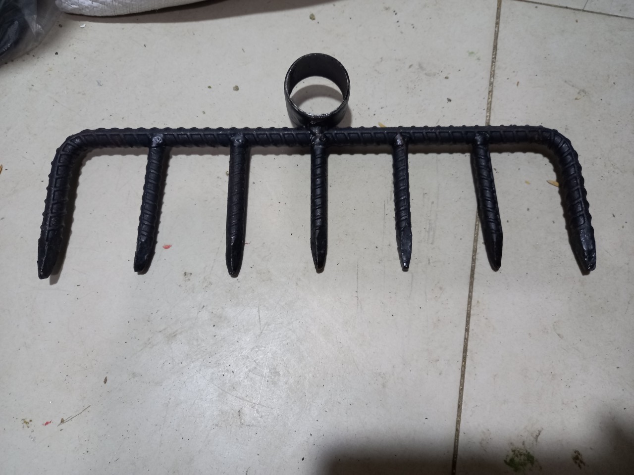 7-Tooth Steel Hoe, Sharp-Toothed Weeder in Various Sizes