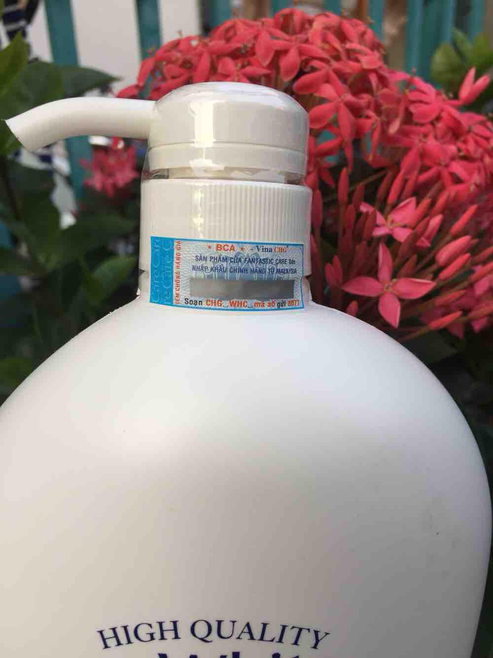Sữa tắm Dê Malaysia White  Care 1200 ml tặng kem dưỡng da tay