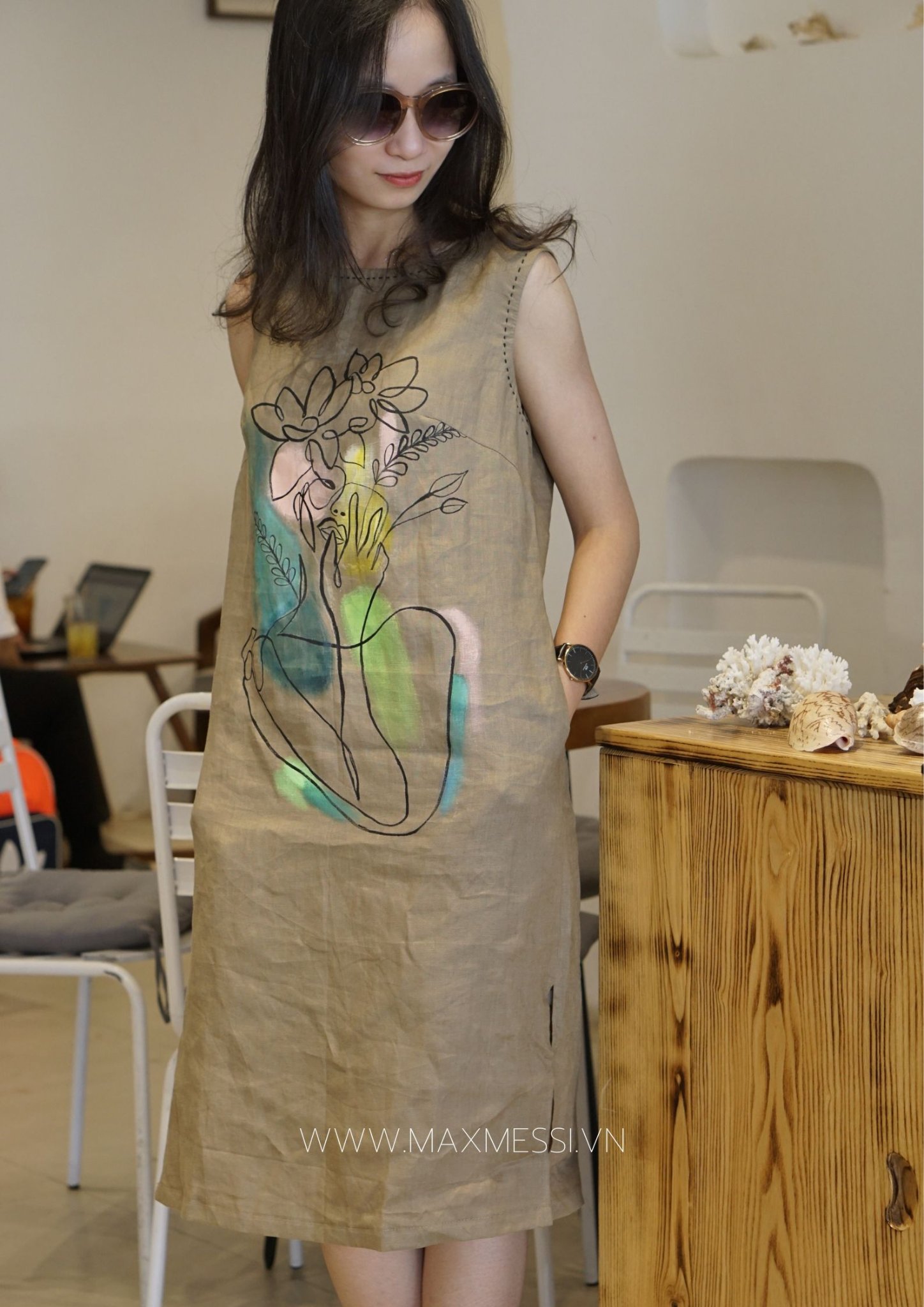 Đầm linen vẽ tay đột chỉ ELIS - MaxMessi