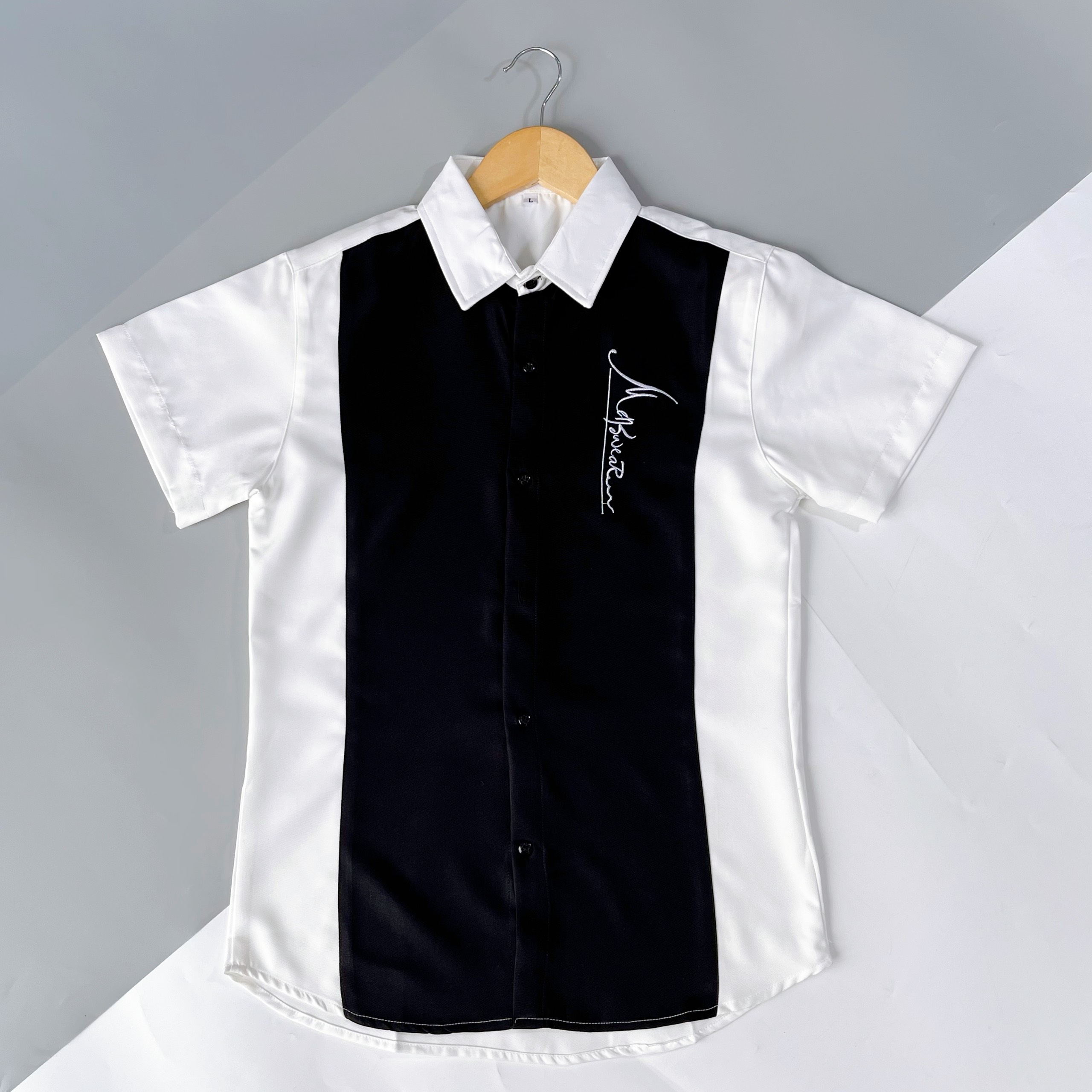 Áo sơ mi nam tay ngắn thêu chữ ký sang trọng chất vải lụa chống nhăn, xù mẫu mới shop DVFASHION giá rẻ